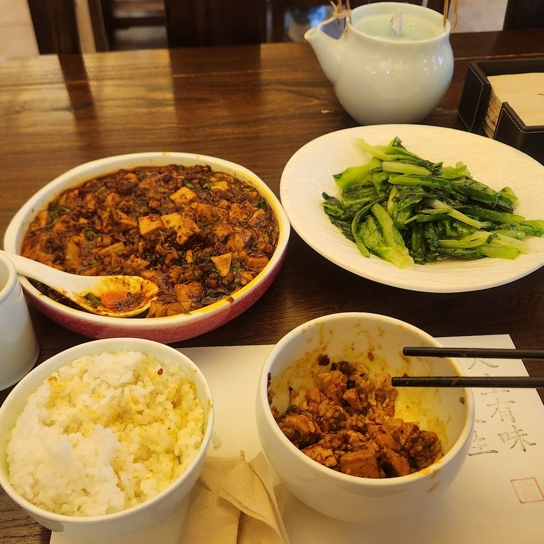 Vegan Eats - Chengdu | Nat Looking Around